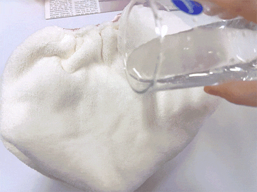 干好？10分钟轻松养成女明星「绸缎发」pg电子中国网站洗完头自然风干还是吹(图3)