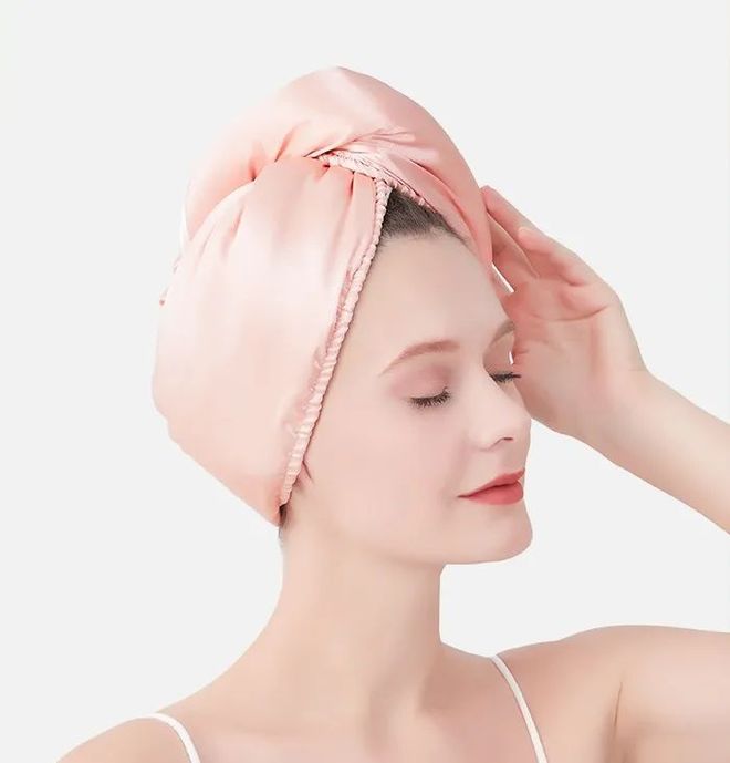 干好？10分钟轻松养成女明星「绸缎发」pg电子中国网站洗完头自然风干还是吹(图6)